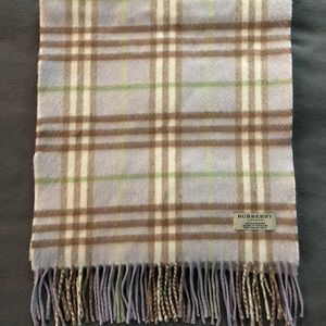 Classic Vintage Check Burberry Cashmere Scarf